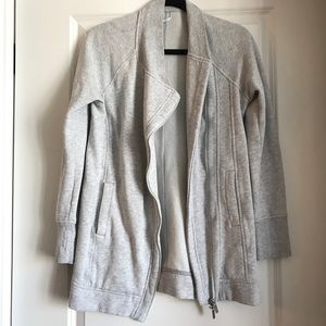 Lululemon sweater size 2